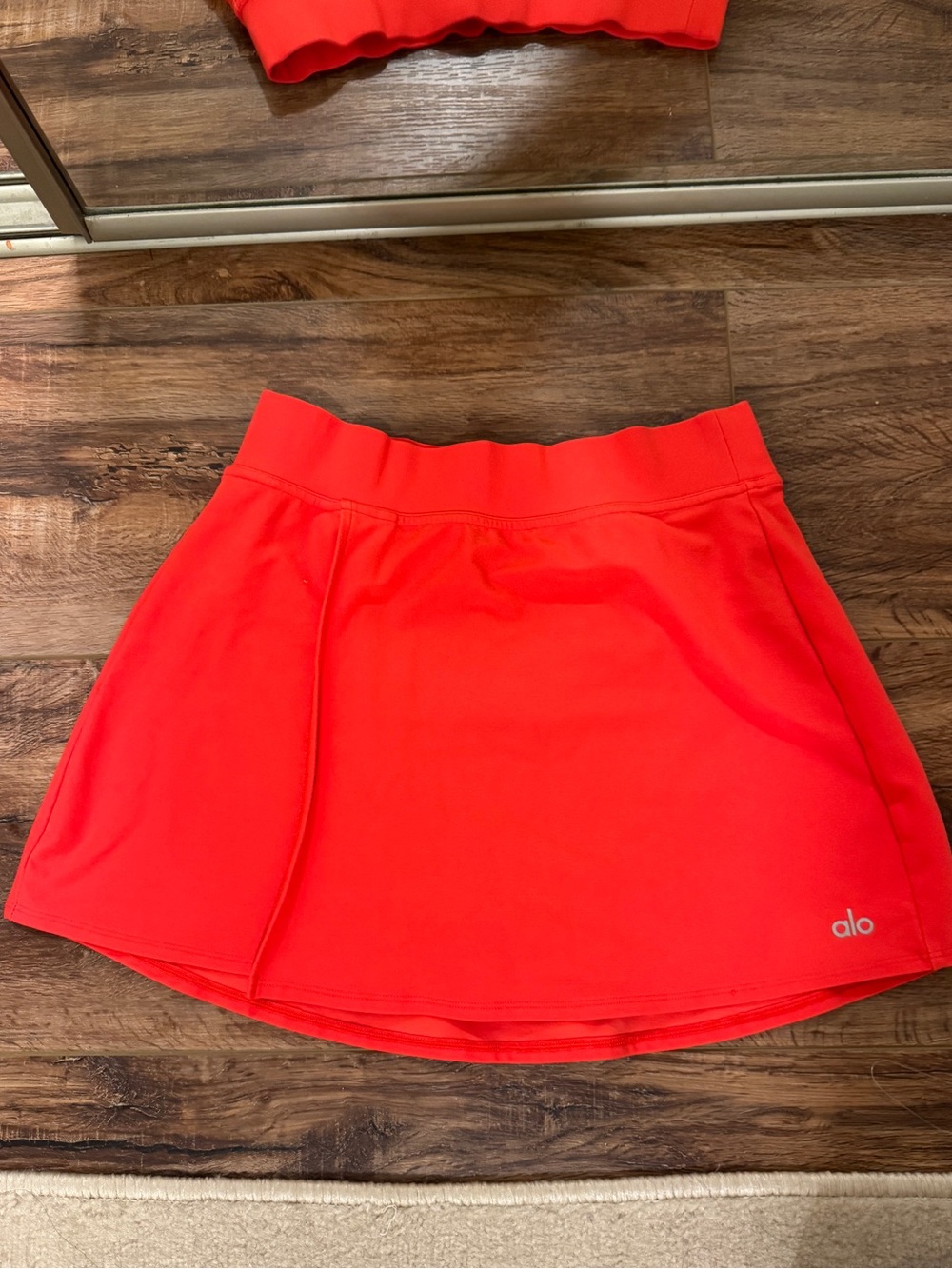 ALO Yoga Red Skirt and Top Set - Picture 3 of 8
